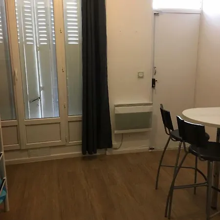 Apartament Paris Flat Issy-les-Moulineaux
